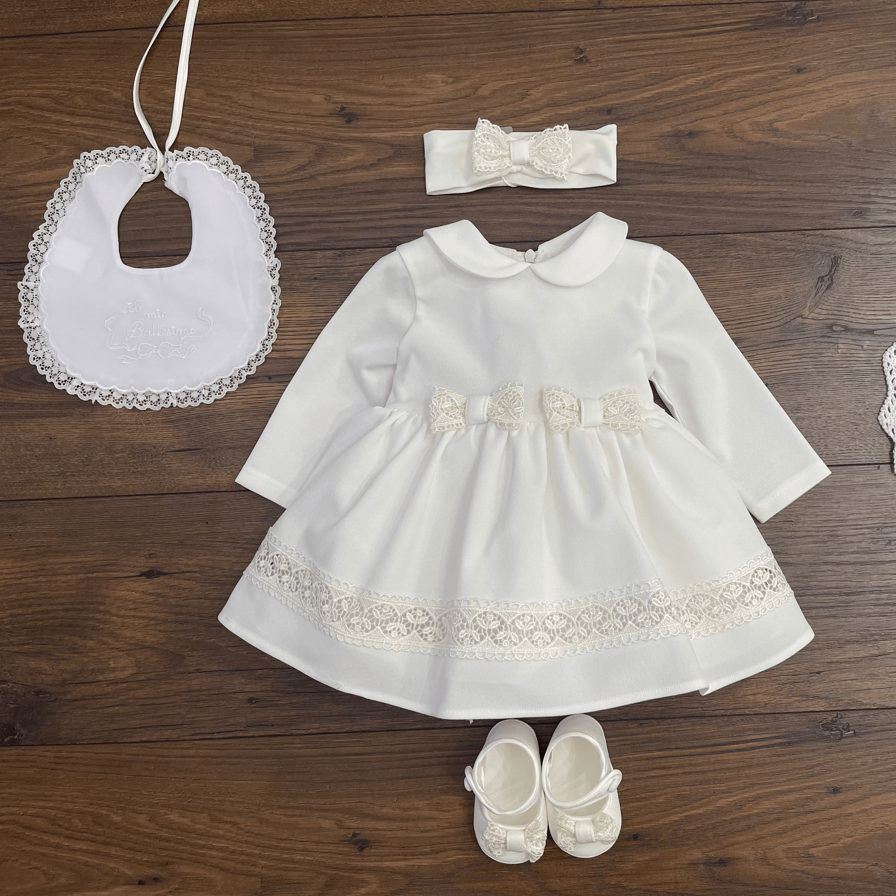 ABITO + FASCIA BATTESIMALE