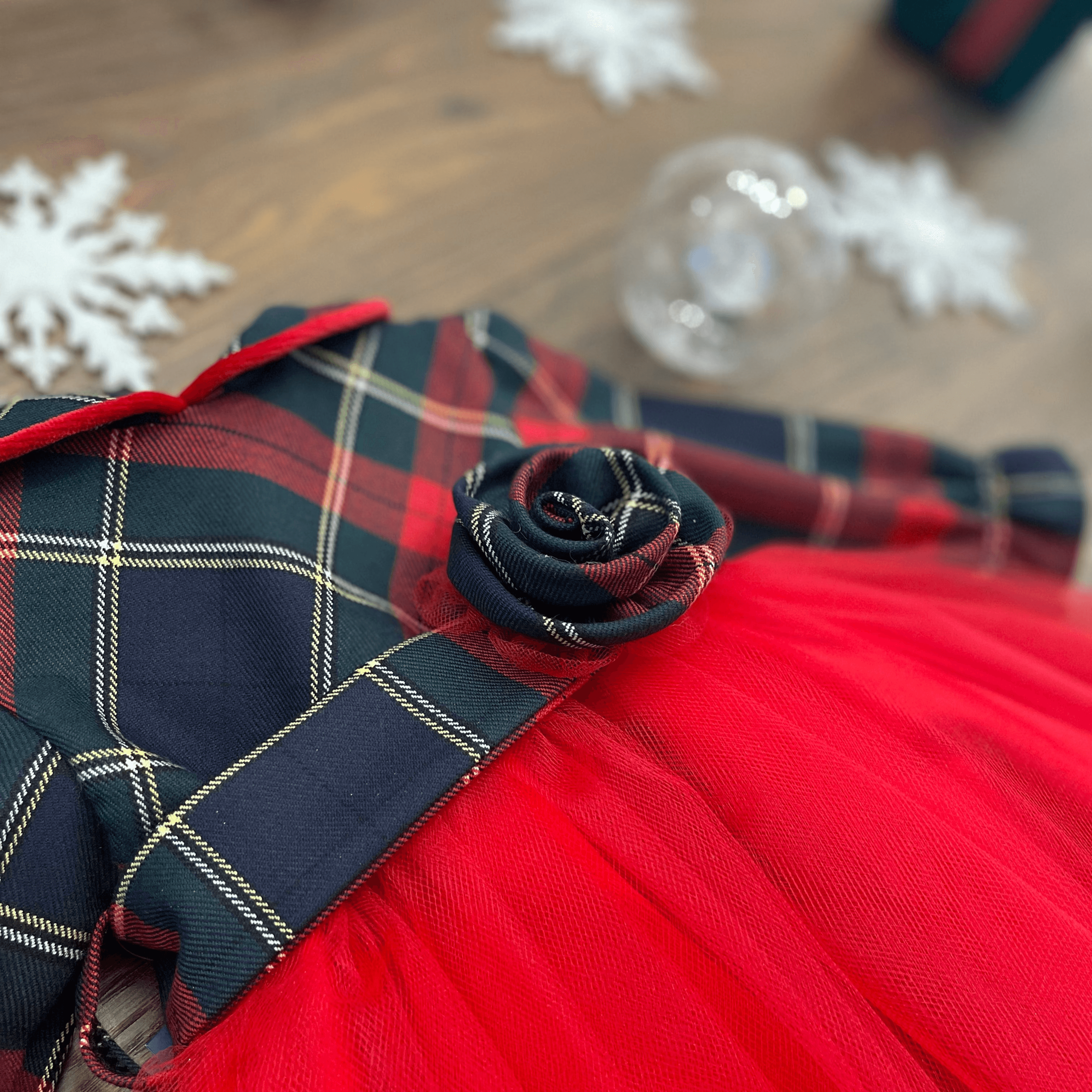 ABITO TARTAN E TULLE